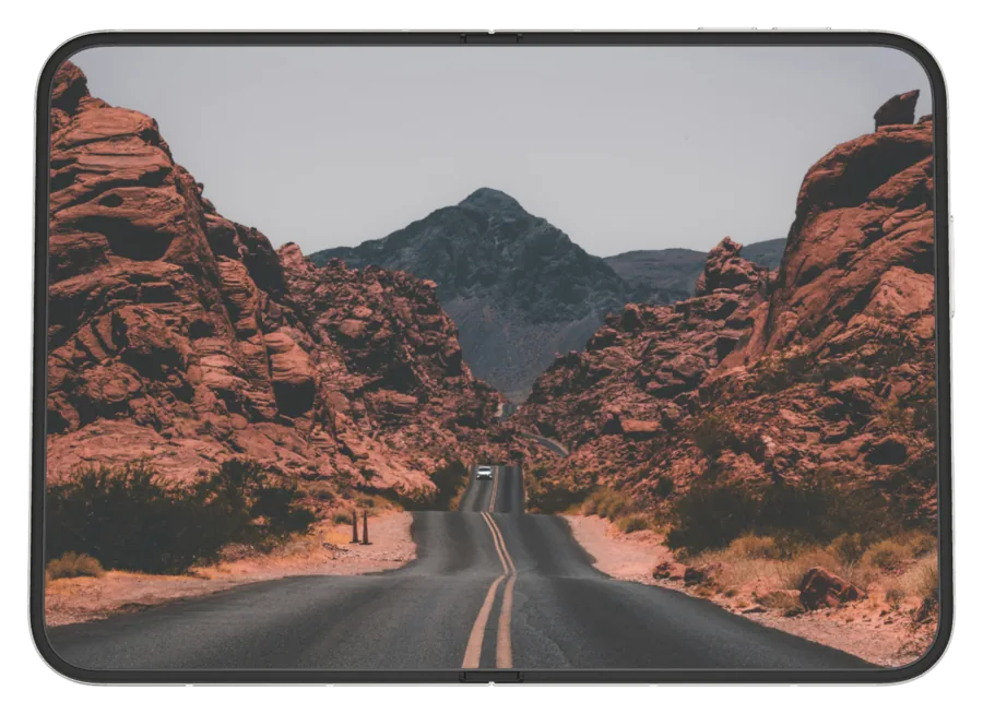 Light Mac 5 shown on iPhone Duo