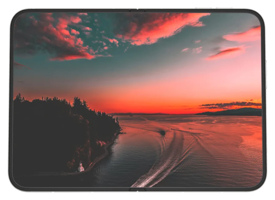 Dark Mac 7 shown on iPhone Duo